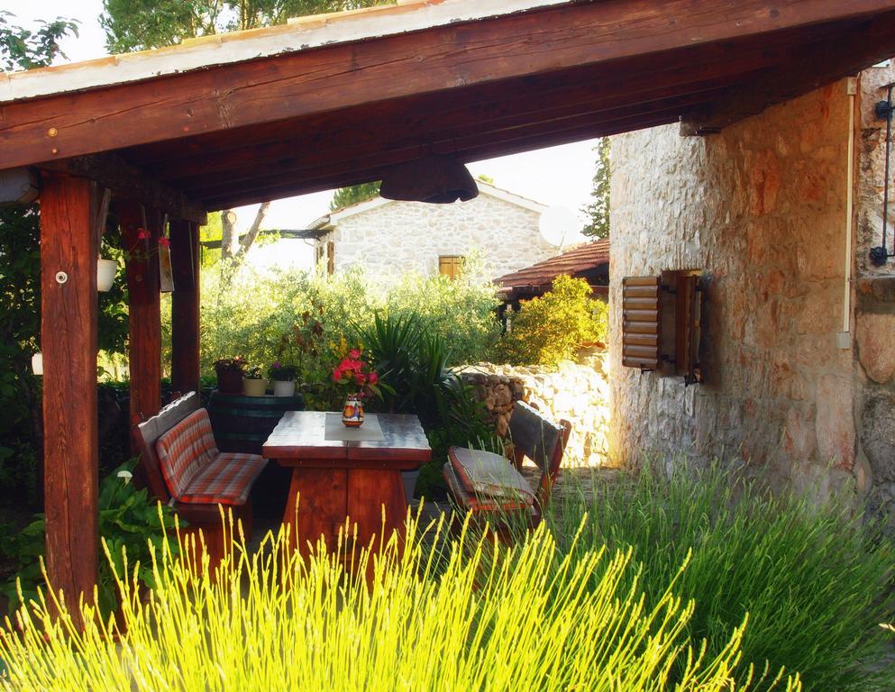 Holiday Home Rasopas مالينسكا المظهر الخارجي الصورة
