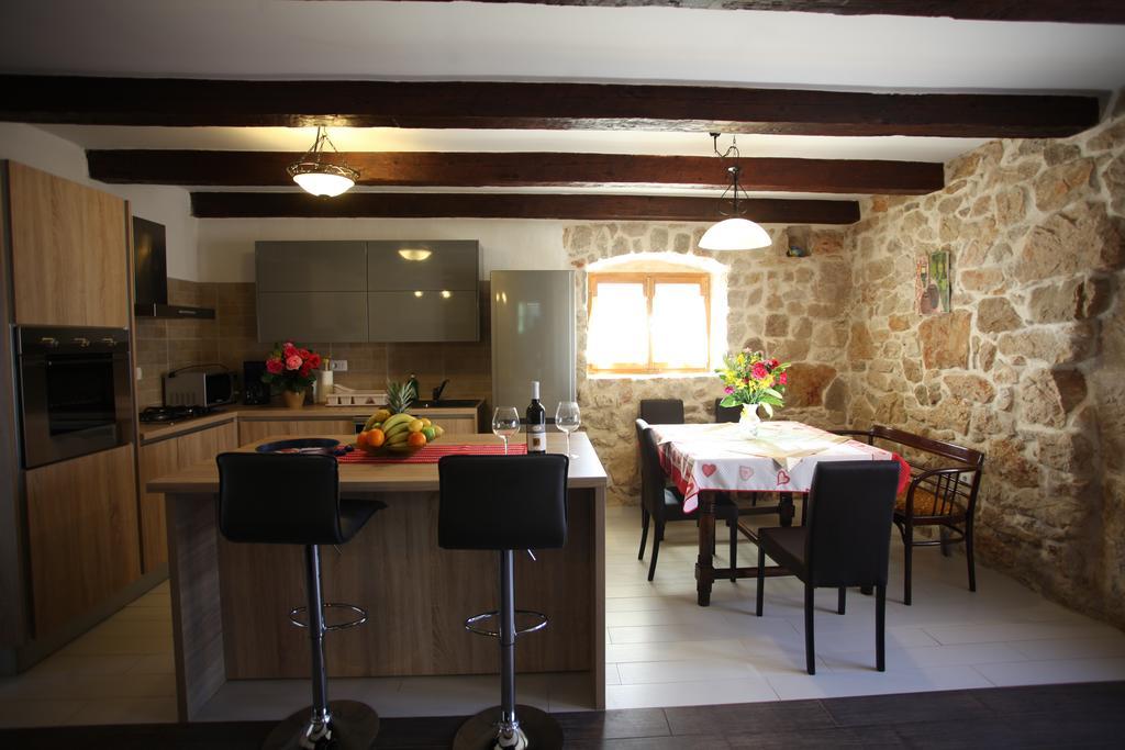 Holiday Home Rasopas مالينسكا المظهر الخارجي الصورة