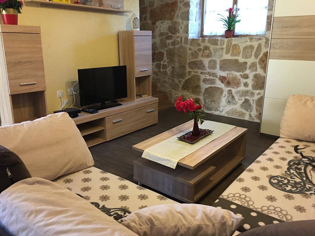 Holiday Home Rasopas مالينسكا المظهر الخارجي الصورة